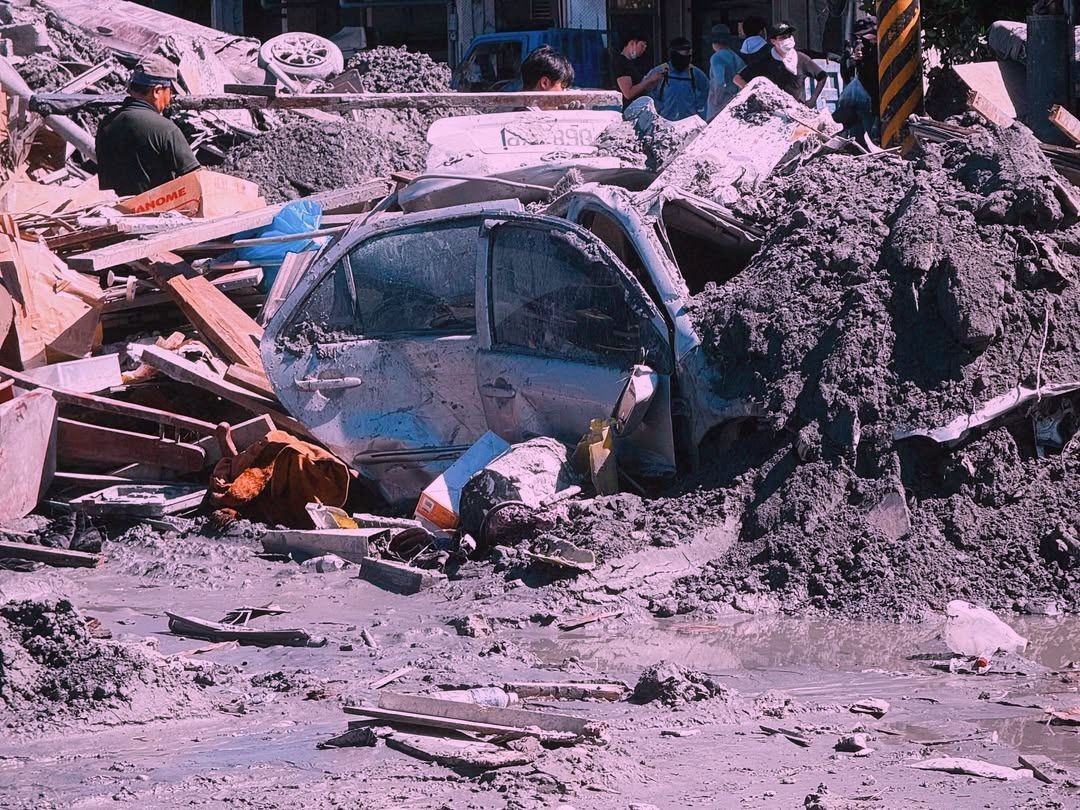 Truth of life: nothing a bite of burgercan't fix; if one can't, take two。nutrient-rich！