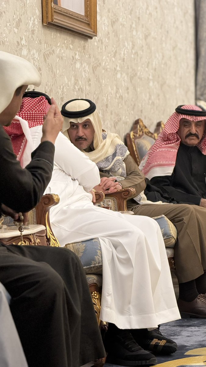 ll2zz's tweet image. تشرفت بزيارة الأمير : شافي بن سالم ال شافي : امير الفوج السادس والأربعون 
على شرف / الأمير : خالد بن سلطان ابن فهيد امير الفوج الثامن 
في قصره العامر في الرياض @shafi_s_alshafi