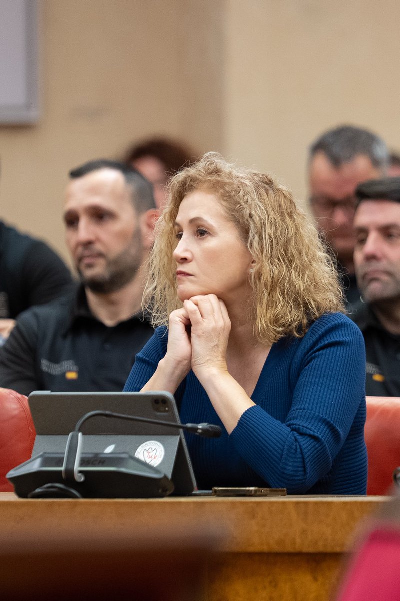 En el Congreso, con <a href="/tu_abandono/">TAMPM - Tu abandono me puede MATAR</a>.
Recordamos a Nuria López y a los opositores de prisiones fallecidos en #Adamuz

Escuchamos a quienes sostienen el sistema penitenciario, demasiadas veces abandonados por Marlaska.
Vuestra labor es imprescindible. 

👉Merecéis seguridad y respeto.