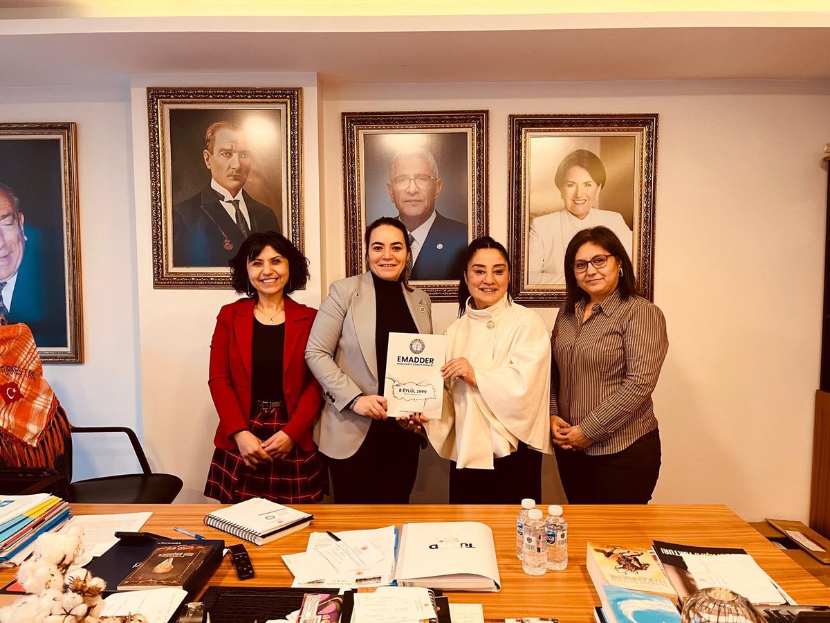 mihribanugurluu's tweet photo. İlginiz, samimi yaklaşımınız ve dayanışmanız için teşekkür ederiz Sayın Vekilim. 

Yaşanan adaletsizliklerin çözümü adına gösterdiğiniz hassasiyet bizler için çok kıymetli. Desteğiniz mücadelemize güç veriyor.

EMEKLİLİKTE ADALET DERNEĞİ 
EMADDER 

@iyiparti 
@MDervisogluTR 
@ayyuceturkestas 
@EmadDernegi 
#ÇözümKademede