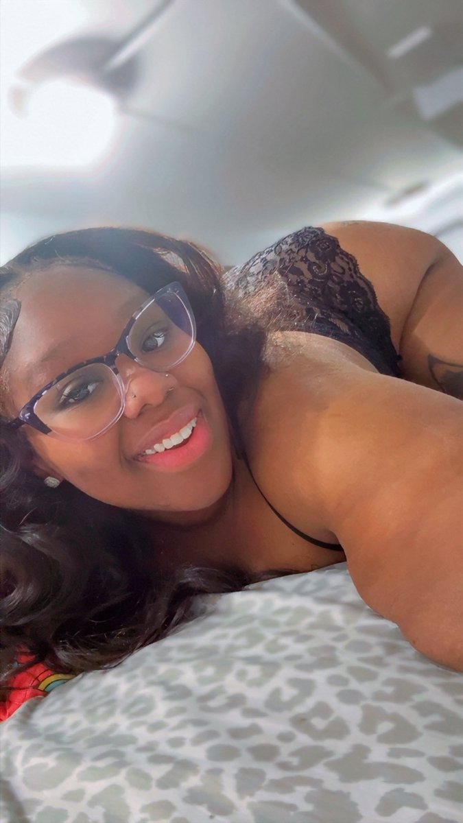 Laleezy23's tweet photo. Welcome To The World 🌎 Of Chocolate 🍫 Cocaine 😮‍💨🥰🌹 https://t.co/LTSC52nkcL