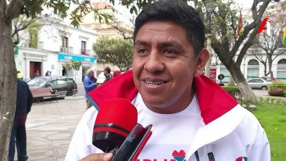 reddtvoficial's tweet image. “Mijael ‘El Tuerto’ sería el presunto autor intelectual del 4s3sin4t0 de Mauricio Aramayo; s1c3r10 llegó días antes a Tarija 

El Fiscal Departamental de Tarija, #JoséErnestoMogro, informó este lunes sobre el estado actual de la investigación por la #muerte  de #MauricioAramayo,