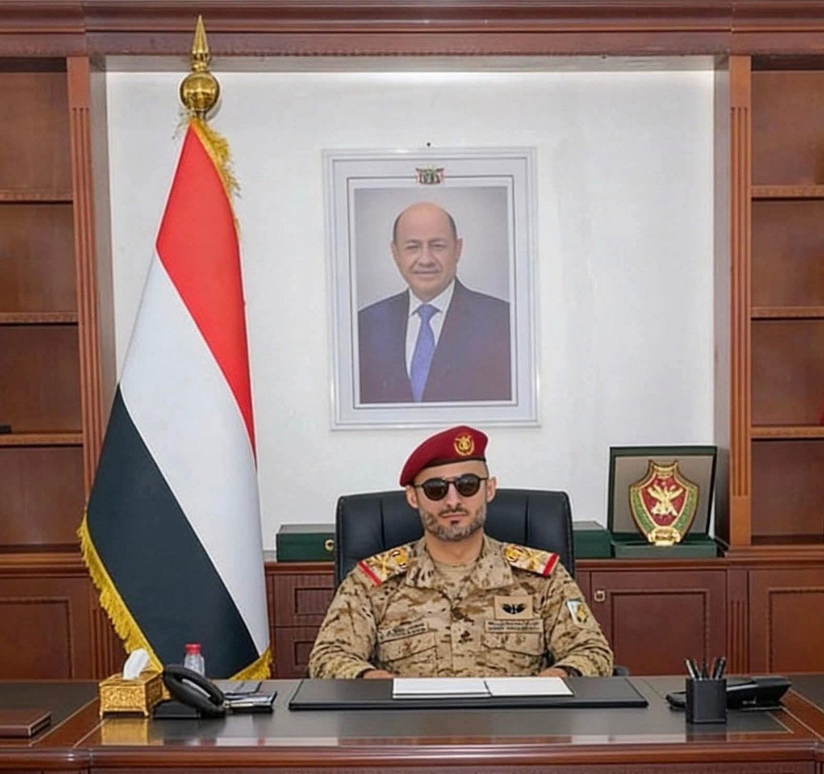 711amn's tweet photo. اللواء الركن الشيخ هاشم الأحمر هو القائد العسكري الذي لقن الحوثيين دروسا لن ينسوها فعودته سترفع من معنويات الجيش الوطني ورفاقه الذين احبهم واحبوه فا المعركه القادمة لتحرير العاصمة صنعاء بحاجة الي هذا الرجل الشجاع؛ موعدنا السبعين ياعبدالملك #نحن_هنا_اين_أنتم 
#اليمن_ينتصر https://t.co/0UWQKSvQwM