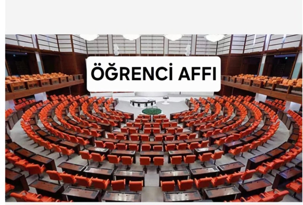 Öğrencilerin sadece eğitim hakları değil,
gelecekleri de affa bağlı. Kapsamlı bir düzenleme ile mağduriyetler giderilmeli. #öğrenciaffı