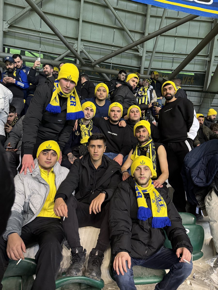 gfbgopasa's tweet photo. 📍Kocaeli

HER ZAMAN HER YERDE EN BÜYÜK FENER! https://t.co/aKz18iEZLc