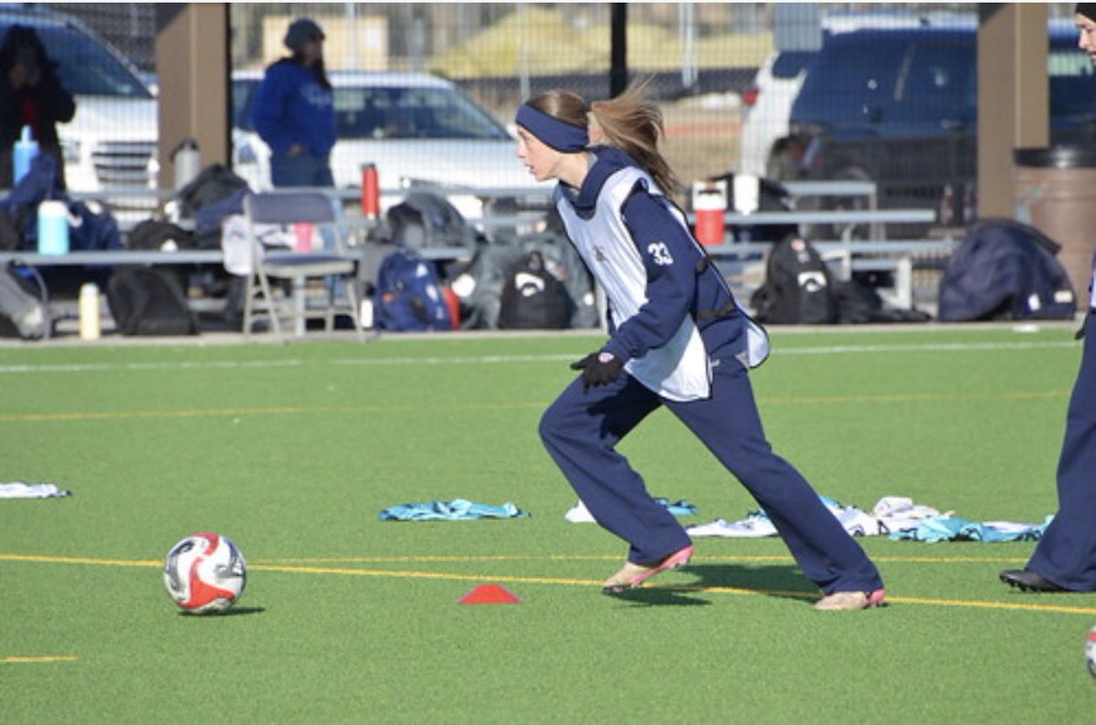 KyleeGiametta's tweet photo. Great “but cold” weekend at the @SolarSoccerClub ID Camp! Thank you to all of the coaches who came out to watch and train us. Next up ECNL Dallas! @FCDGirlsECNL @TopDrawerSoccer @PrepSoccer @PrepSoccerTX @TheECNL @TheSoccerWire @ImYouthSoccer https://t.co/JgMLYTeCj5