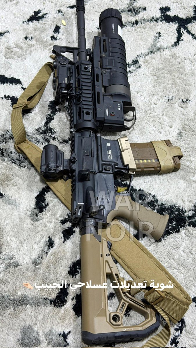 war_noir's tweet image. #Syria 🇸🇾: Syrian Army (former #HTS) member showing weapons he used during the attacks against Syrian Democratic Forces (#SDF).

The Syrian Army member used #USA-made 🇺🇸 Colt M4  carbine with CZ 805 G1  grenade launcher and #Czechia-made 🇨🇿 CZ BREN 2  rifle.