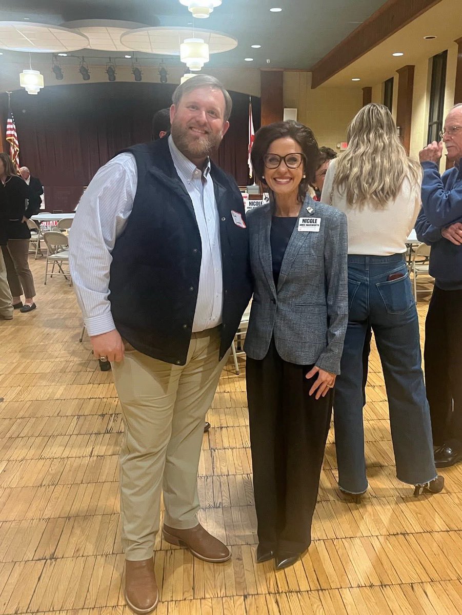 NicoleforLtGov's tweet image. 1/22/26: Thank you to everyone at the Marshall County Republican Party who organized and cooked for the annual Soup Supper. Together, we can Build a Better Alabama. #Our67 #GuntersvilleAL #MarshallCounty