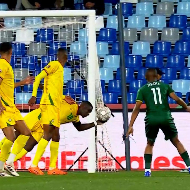 KingJayZim's tweet image. #SoulShackRadio -Sports Desk ✍🏽

Marvelous Nakamba leaves Luton Town.

Luton Town can confirm that a mutual agreement has been reached with Marvelous Nakamba to terminate the Zimbabwe midfielder’s contract with immediate effect.

On behalf of the board, Hatters CEO Gary Sweet