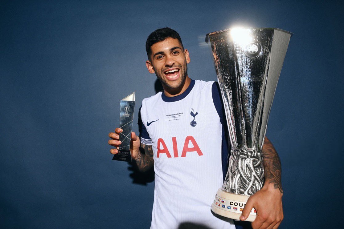 TheSpursExpress's tweet image. Cristian Romero in the last year and a half:

-Said that #Tottenham need to spend more in line with their rivals in order to compete for the biggest trophies ‘like the club deserves’
-Thanked the Argentina national team medical staff for helping him recover from an injury he…