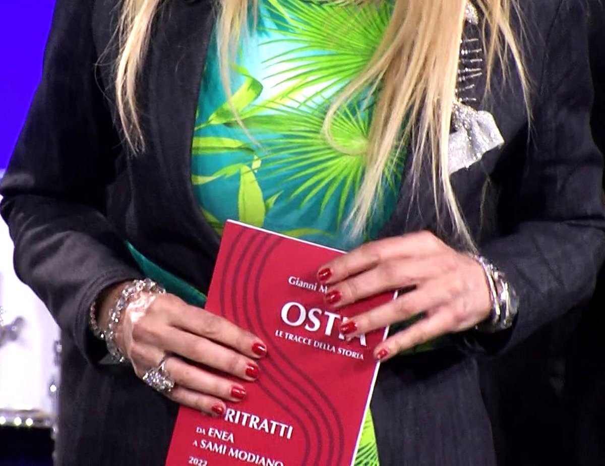 Disponibile su Amazon in formato cartaceo e digitale