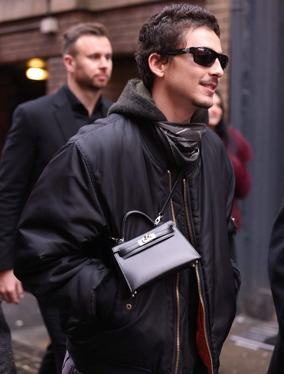 LegendaryLade's tweet photo. Actor Timothée Chalamet on the move with his Hermès “Kelly II 20” bag!🔥 #BagCheck https://t.co/MDfTW4XsOP