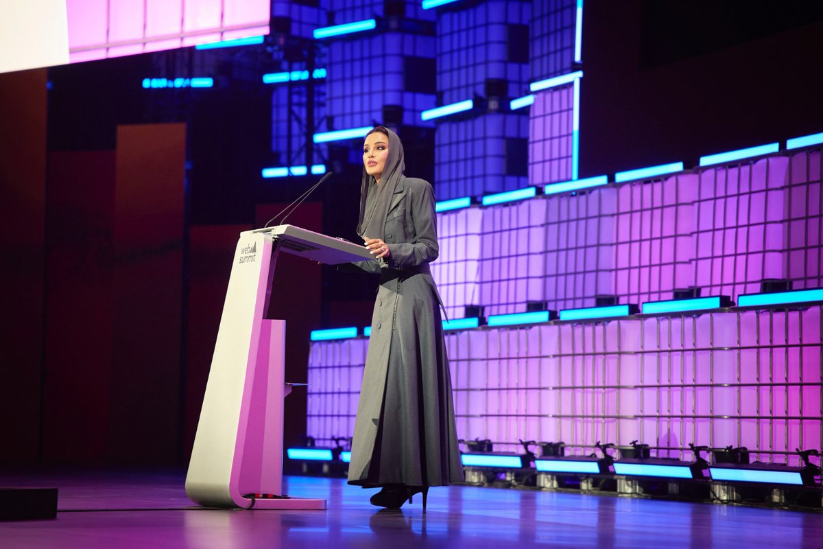 GulfTimes_QATAR's tweet image. #Sheikha_Moza urges moral vision in #tech, faith in future of #Arabic
gulf-times.com/article/719820…
