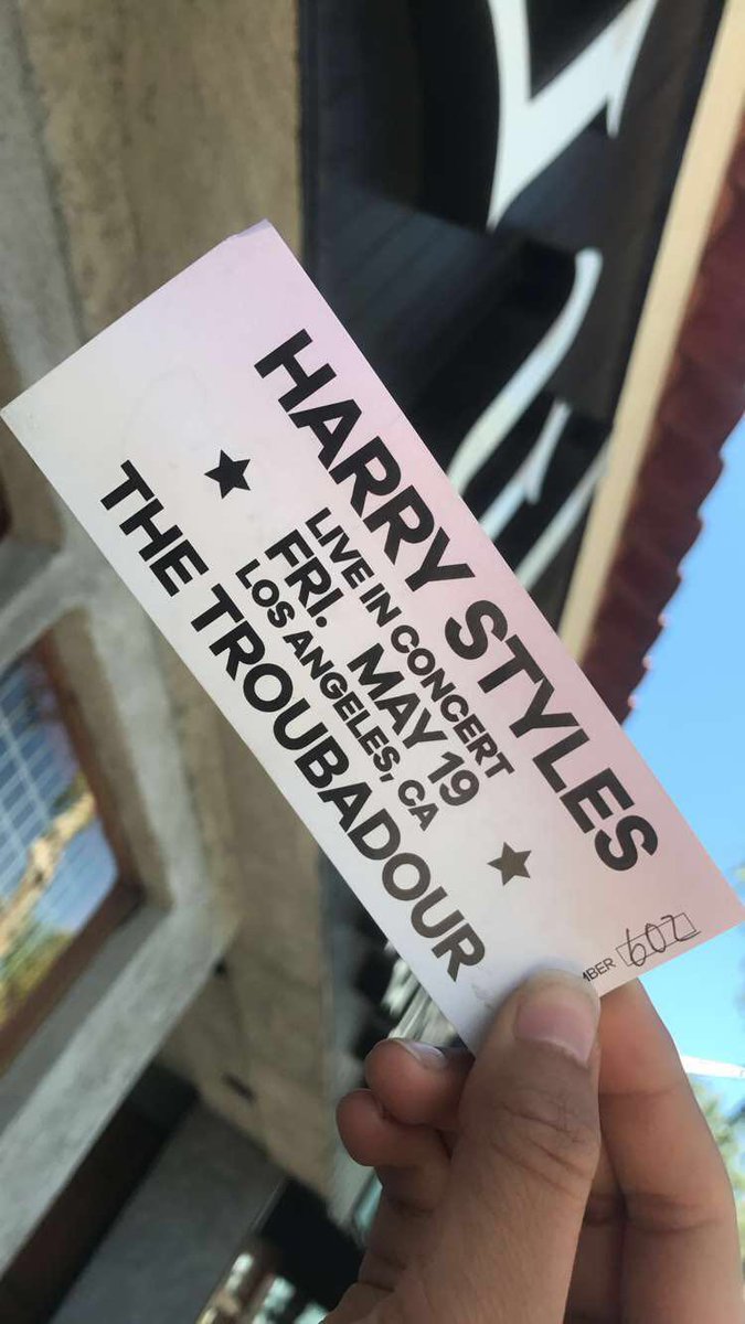 ciennaa's tweet image. Honestly getting tickets to this show was easier