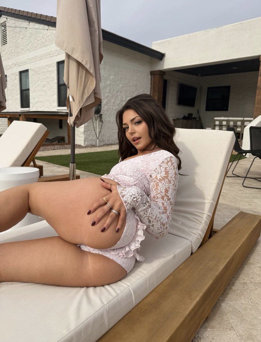 I don’t care if it’s cloudy. You can do me by the pool all year round. 😘