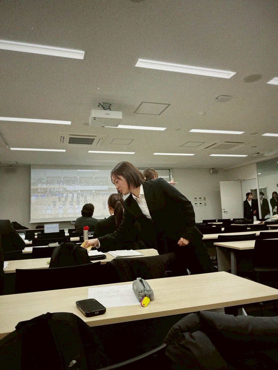 sonoda_taf's tweet image. 総合健康学科
卒論発表会　1月29日
武元先輩たちの発表
いよいよお別れです😂👩‍🎓
＃園田学園大学
＃陸上競技
＃総合健康学科
＃卒論
＃誠進堂
＃日本ネットワークサービス
＃スポーツフィールド
＃titi_cheesecake