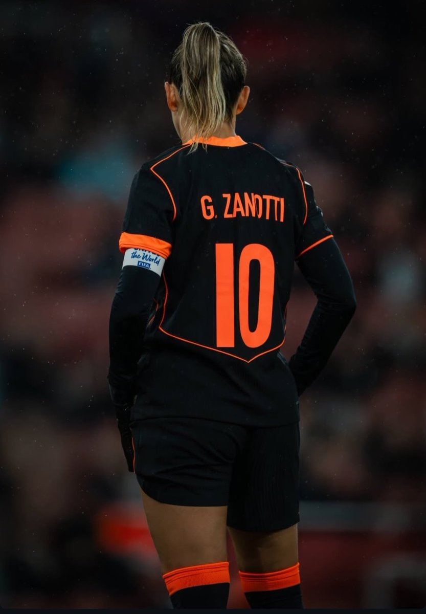 Essa foto da Zanotti é espetacular 💜

Capitã e camisa 10

📷 Autor: Vinícius Cesconetto