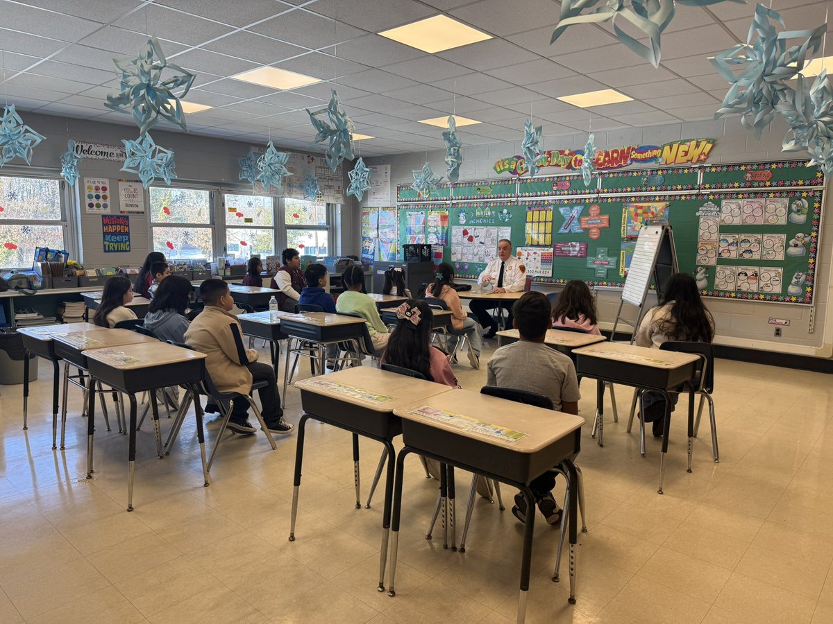 Fourth Precinct Inspector Patrick Mahan tweet media