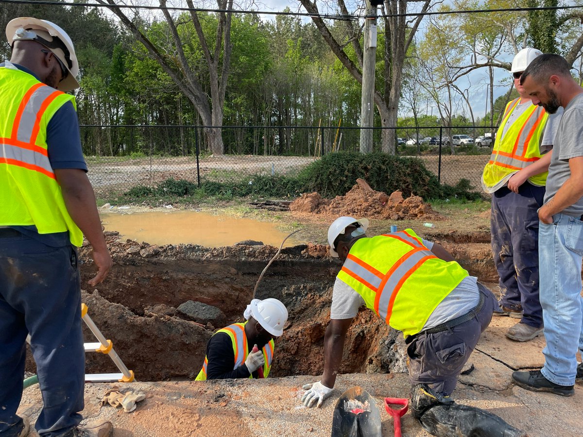 1stWINInsurance's tweet image. Underground Utility Contractors — protect your crew, equipment &amp;amp; jobs with coverage built for how you work.

1st WIN Insurance
564-215-0713 | 1stwininsurance.com
#ContractorsInsurance #1stWINInsurance #BusinessProtection