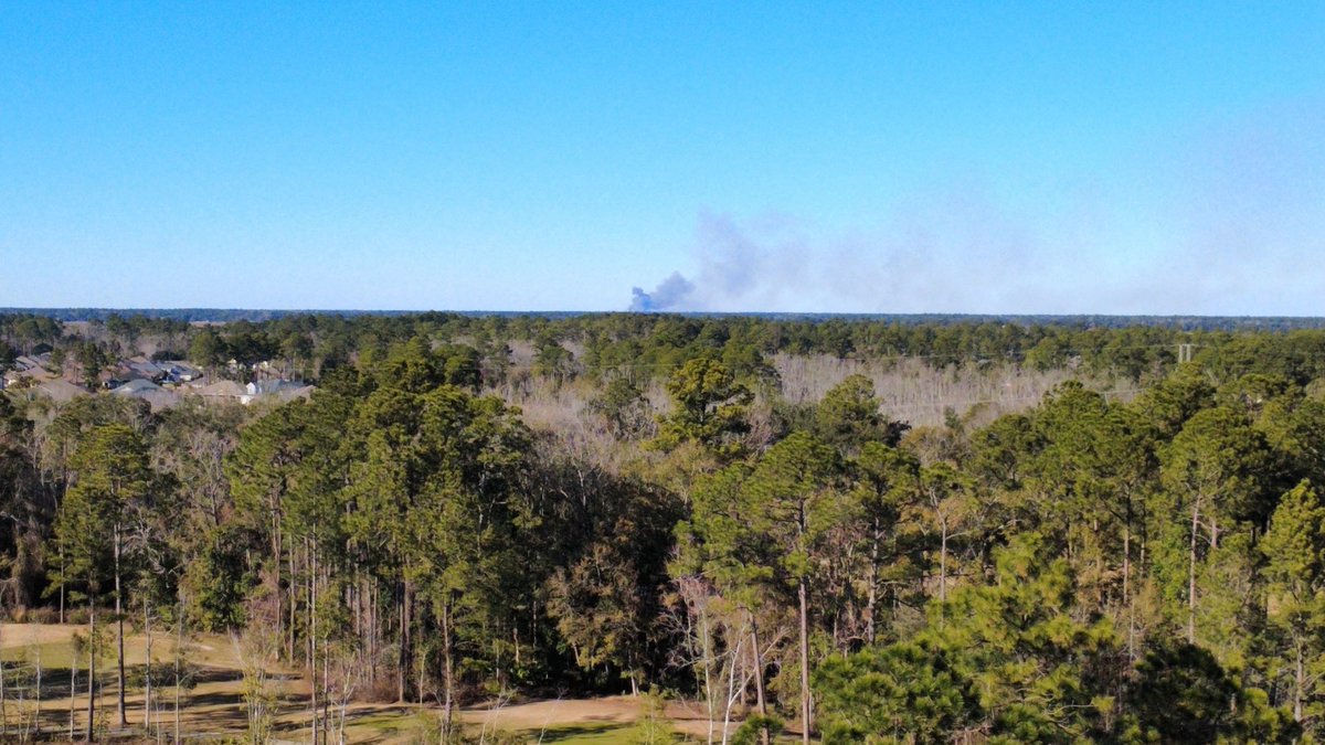 VerneCorso's tweet photo. @wjxt4 @ActionNewsJax massive fires on what I think is Cumberland island. DNR circling in helo. https://t.co/RtWXMla1cl