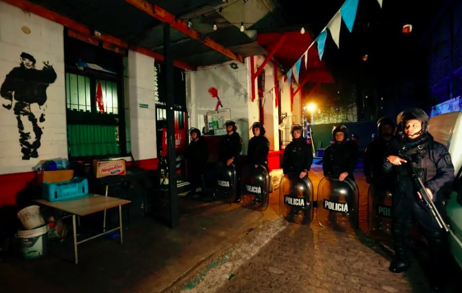 adnciudad's tweet image. Detectan irregularidades en comedores de la Ciudad adnciudad.com/index.php/1859… #Irregularidades #Comedores #CABA #Grabois #Relevamiento #Fiscalización @jorgemacri @gabimraida @gcba @GagoGustavo @CaritoBartel