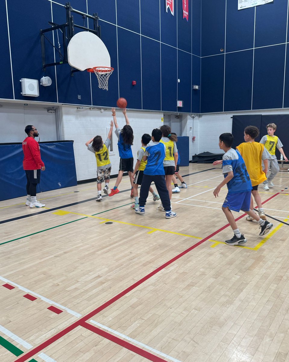 Happy Monday! 🙌 We had an amazing weekend at Basketball World Toronto—big energy, great games, and tons of growth from every age group. Proud of our players and the community that brings the vibes every week! 🏀🔥 Let’s keep it rolling!
#BasketballWorldToronto