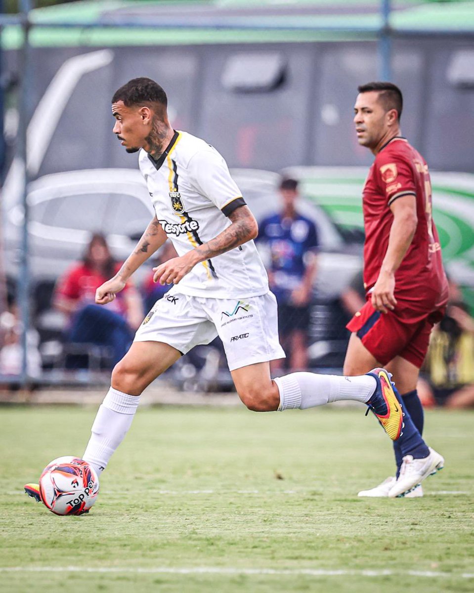 VoltacoFC's tweet photo. Final de primeiro tempo. 

O Esquadrão de Aço encerra a primeira etapa vencendo o Maricá por 2x0 no João Saldanha.

Vamos, Taço! ⚡️

#VRFC https://t.co/QPpvB3a2nd