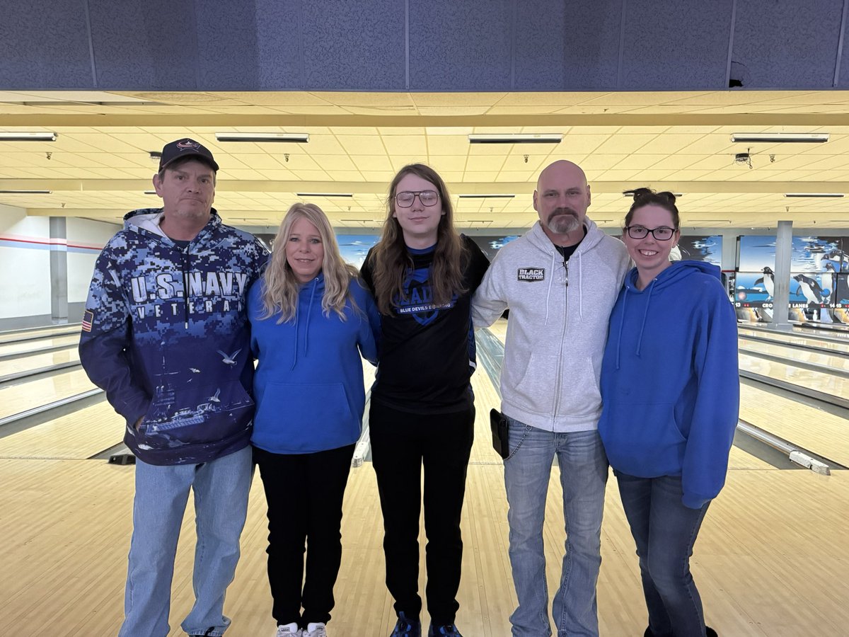 RCCSDsuper's tweet photo. Congratulations to our senior bowlers Bridgett Aneshansel, Peyton Frank, Matthew Lawson,  and Gabe Schmidt. Thank you to their coaches, parents, and families. We are incredibly proud of each of you. Go Reading!! https://t.co/TkeemNFRgt