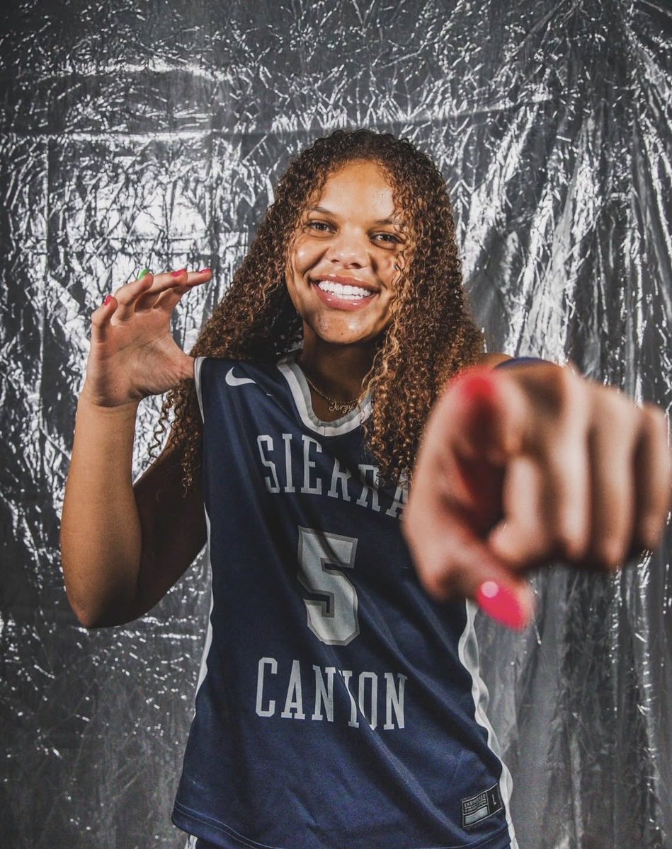 SC commit Jerzy Robinson has been listed as a McDonald’s All-American🍔🍟,BIG congratulations to the future gamecock🐔🤙 
#scwbb