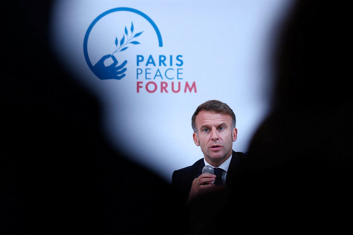 le_Parisien's tweet image. « J’attends simplement mon contrat » : l’étudiante qui avait donné son CV au culot à Emmanuel Macron décroche un stage à l’Élysée
➡️ l.leparisien.fr/23J7