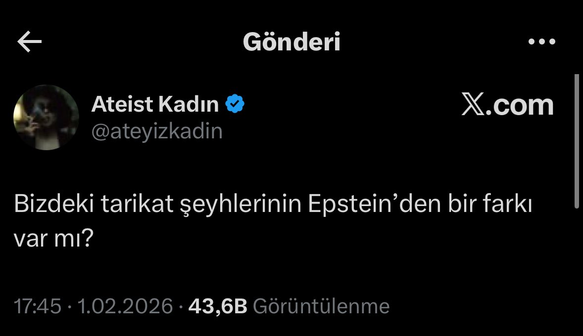 emrevebilgic's tweet photo. Süper bir örnek: şunu gördüğünüz anda yapıştıracaksınız Çıfıt etiketini. Bu normal dinsizlik değil, bu bir “mesai” artık. Doğan güneşi öten kuşu esen rüzgarı sana küfür etmek için bir bahaneye çeviriyorsa bunu doğal bir düşmanlıkla değil, bir iş olarak yapıyor. Basıcan engeli. https://t.co/qWg45L4JE0