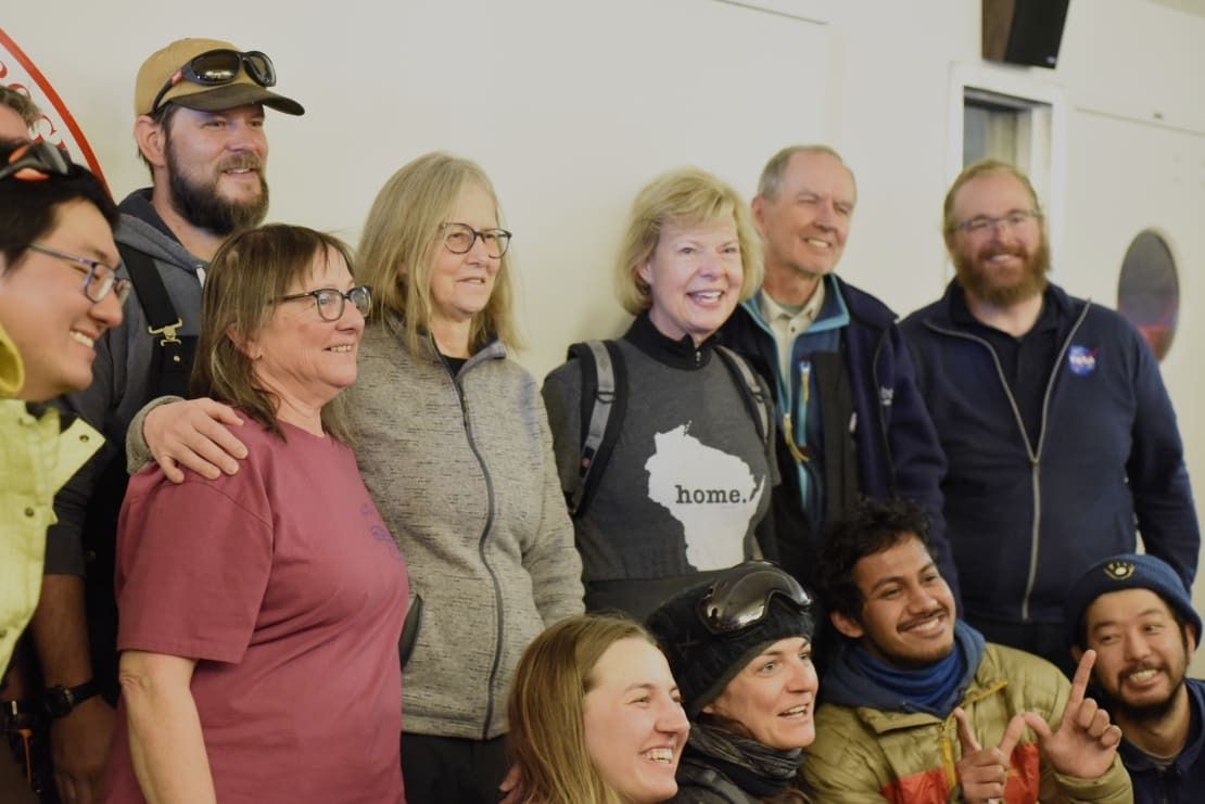 uw_icecube's tweet photo. 📍 Those remaining at the Pole last week worked on winterizing the drill camp. The station also had a special visitor: US Senator Tammy Baldwin! 

Read more about week 4
➡️https://t.co/wcXoXYhBdY

📸:Alicia Fattorini, IceCube/NSF https://t.co/xEpjzndSM7
