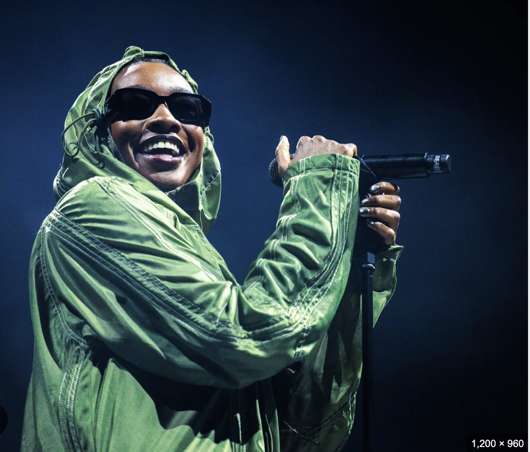 Itch Radio tweet media