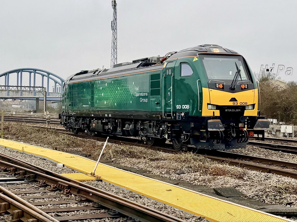 HiPa125's tweet image. Rail Operations Group #Class93 93008 working 0Q71 1005 Derby Rail Technical Centre &amp;gt; Bicester MOD Sidings along the Derby Pilot Line #MML