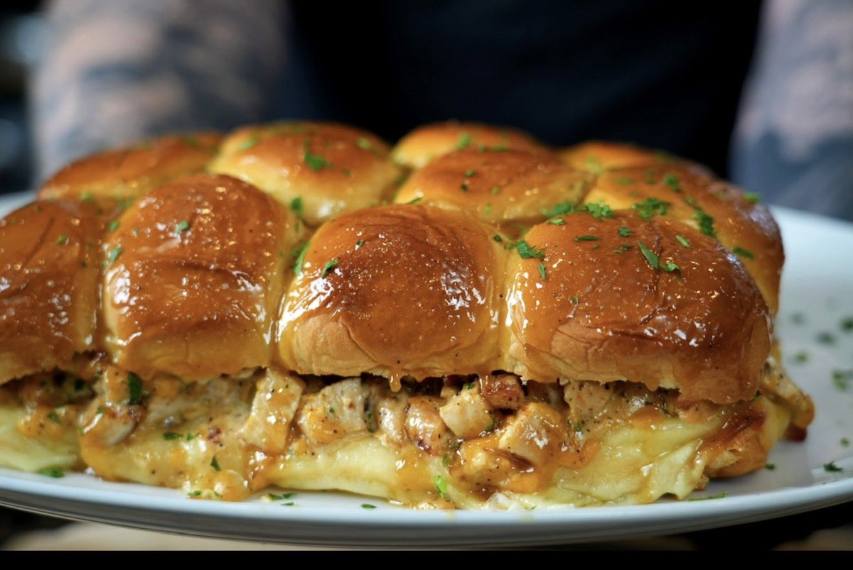 MrMake1tHappen's tweet image. It’s time to lock in that Super Bowl Menu