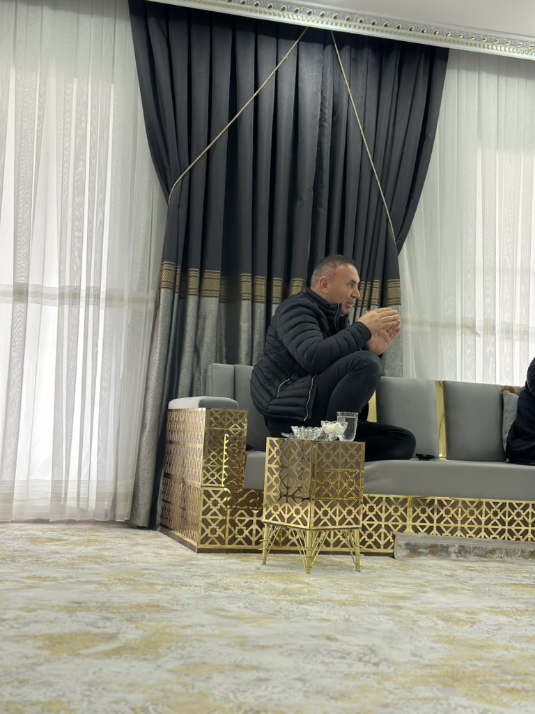 BABAT733406's tweet photo. Allahım dertlerimize deva,borçlarımıza eda,
Hastalıklarımıza Şafi isminle şifa ver. Bizi senden başkasına muhtaç etme ya rabbim 🤲🏻
Beraat kandilimiz mübarek olsun #ömerbabat @MERBABAT14 https://t.co/79x1chY9um