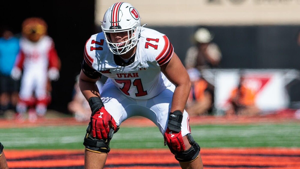 tha_buffalo's tweet image. A WR1 with a big catch radius and a LT that excels at pass blocking 

This is best case scenario for the Cleveland Browns