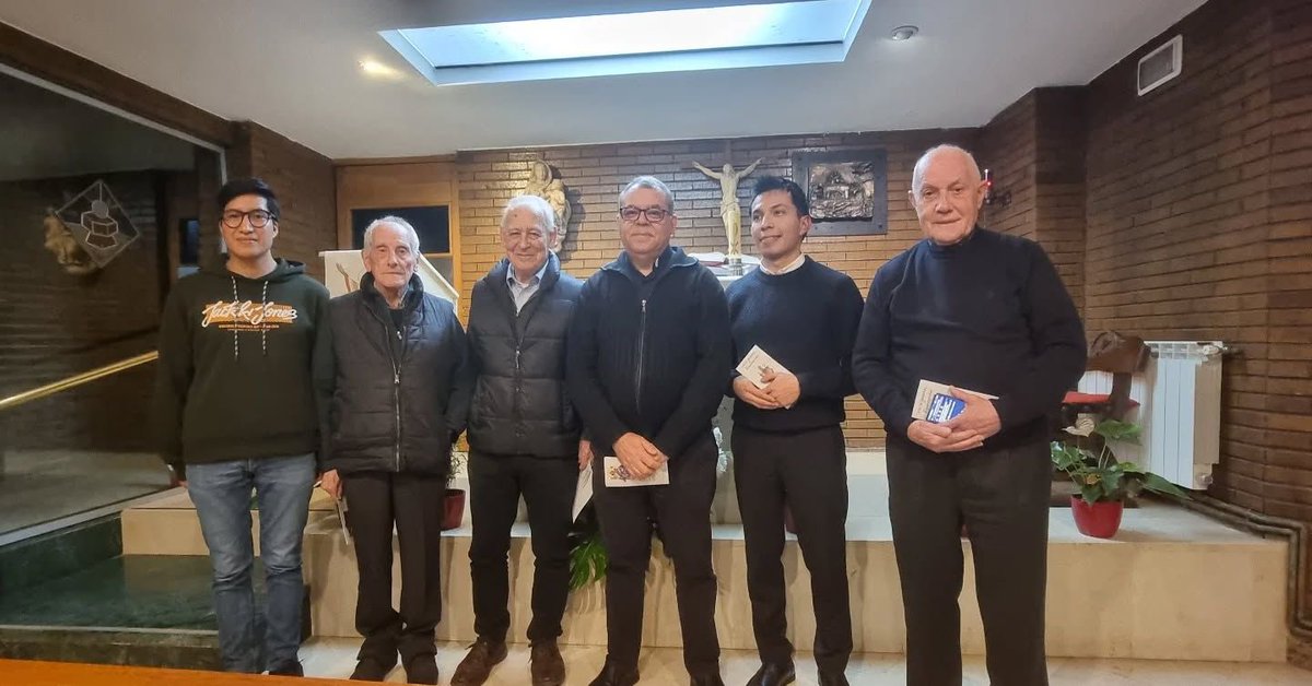 PriorGeneralOAR's tweet photo. Os presento a la comunidad de la parroquia de la Consolación, en Madrid.
Una comunidad donde caminan juntos frailes jóvenes y mayores de la Provincia de Ntra. Sra. de la Candelaria, compartiendo vida, fe y misión cada día.

#AnunciadACristo #PGeneralVisit https://t.co/hQVc3eb2By