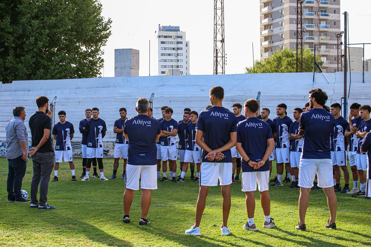 AtenasRioCuarto's tweet photo. A la guerra, como siempre ⚔️🇫🇮

#Atenas puso primera en un año histórico: Federal A, Liga Regional y Copa Argentina ante Independiente. 

Y #Atenas va!

Αθήνα 🤍 https://t.co/yOUEPPv6b5