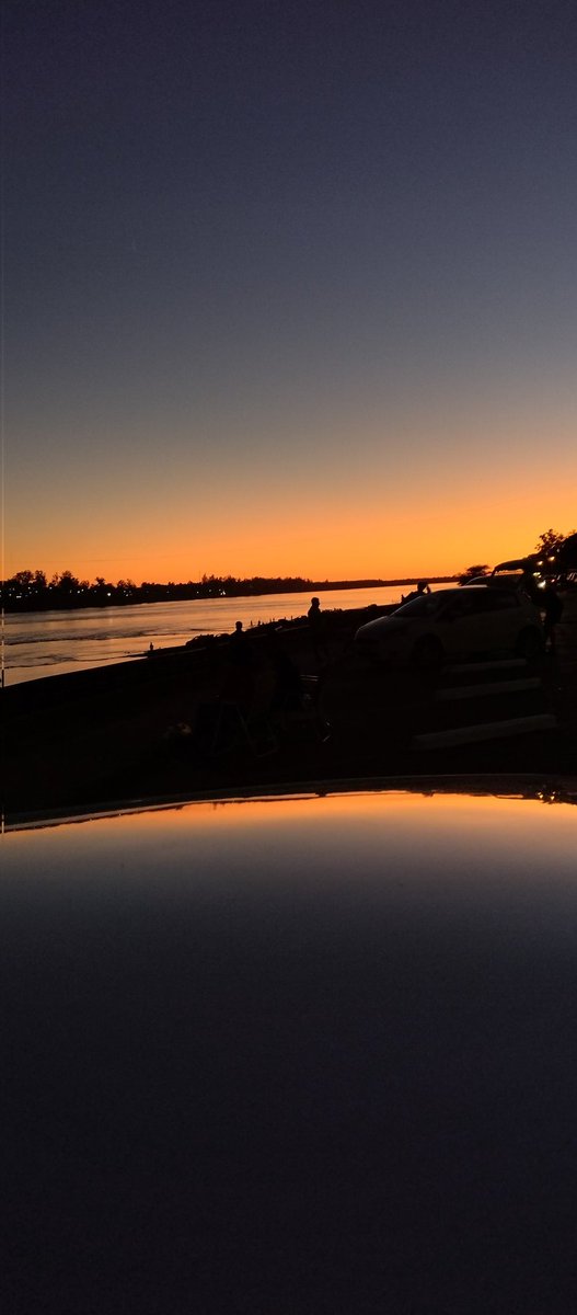 PcTomat's tweet photo. Atardeceres photo celular by Patricio Tomat https://t.co/oHEX15bWmT