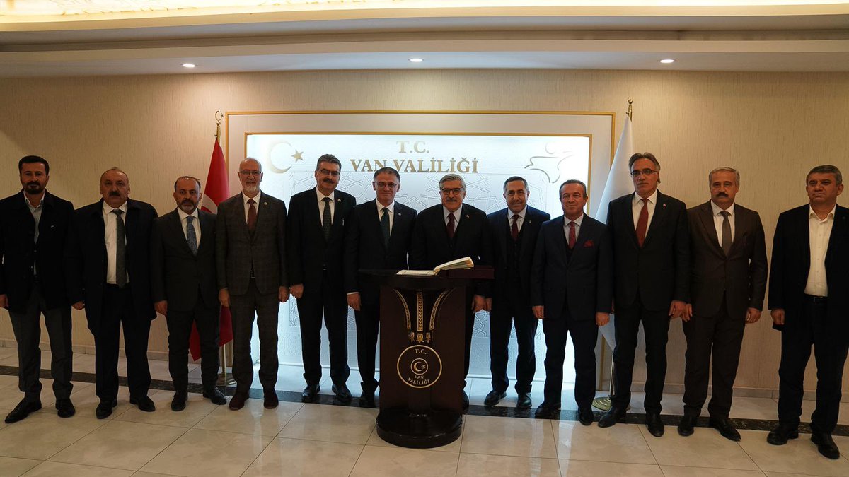 📍 Van

Van Valimiz Sayın Ozan Balcı’yı ziyaret ettik.

Bölgemizin gelişimi ve devam eden çalışmalar üzerine verimli bir görüşme gerçekleştirdik.

Misafirperverlikleri için kendilerine teşekkür ediyorum.