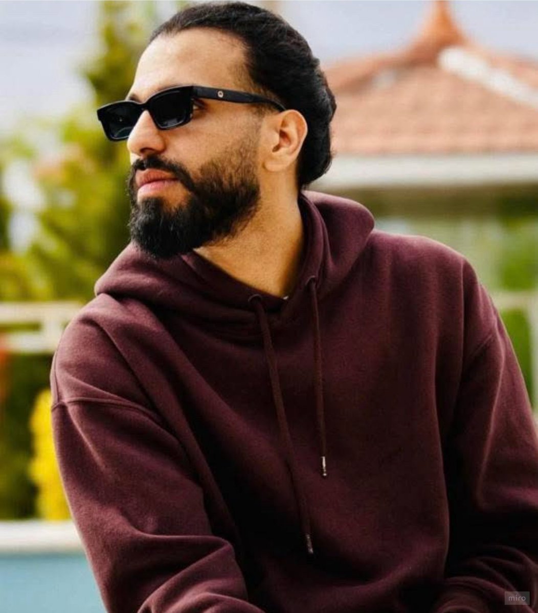 میویس tweet media