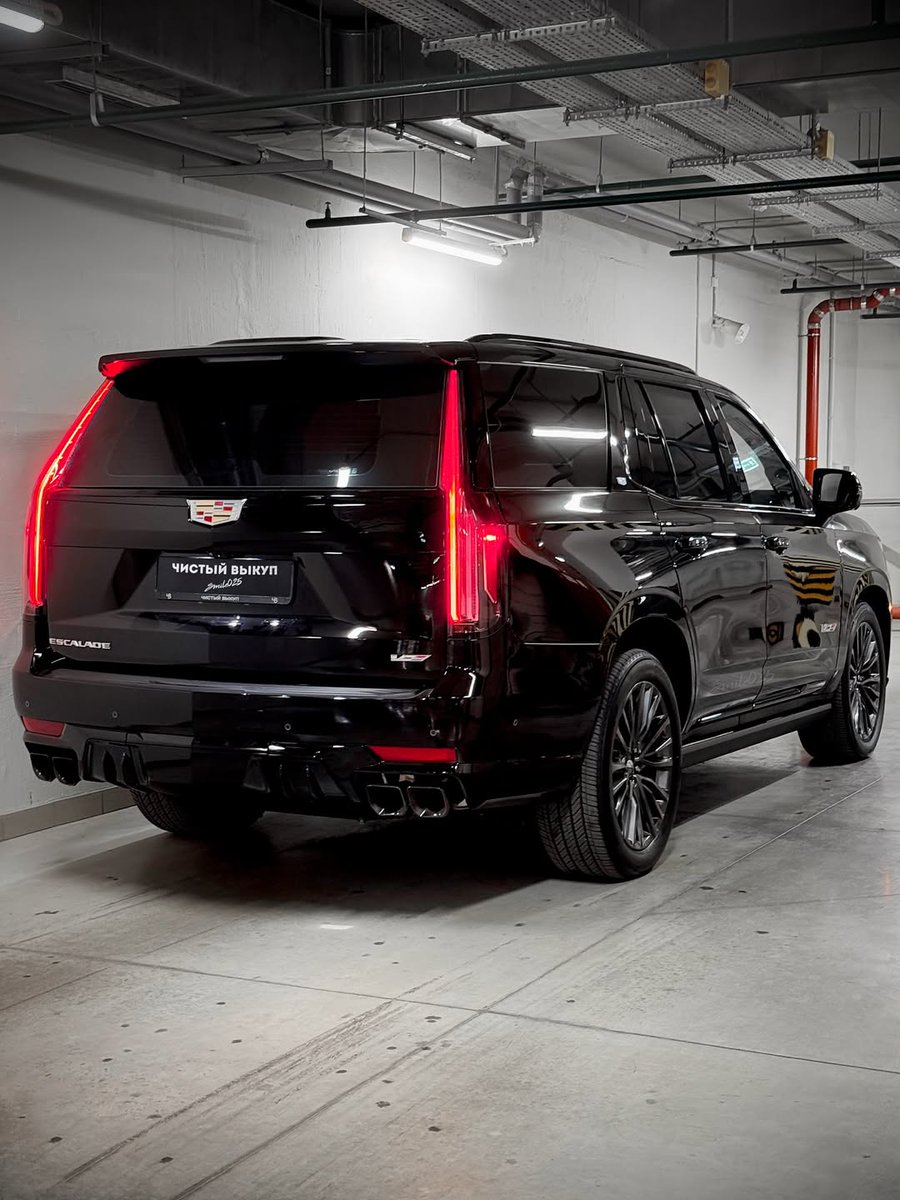 nocarcontext's tweet photo. Cadillac Escalade V🖤🖤 https://t.co/sbSFNwvMVm