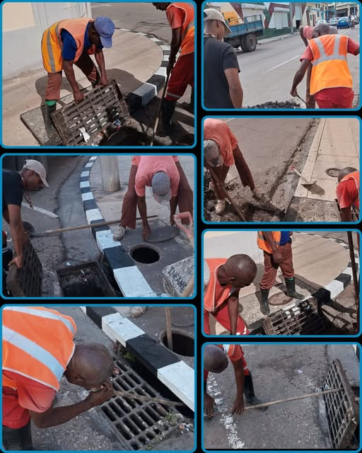 Aguas de La Habana  trabaja en la desobstrucción de los registros del alcantarillado en  Calle # 25  hasta malecón, Consejo Popular Cayo Hueso.
Resolviendo planteamientos de la población.