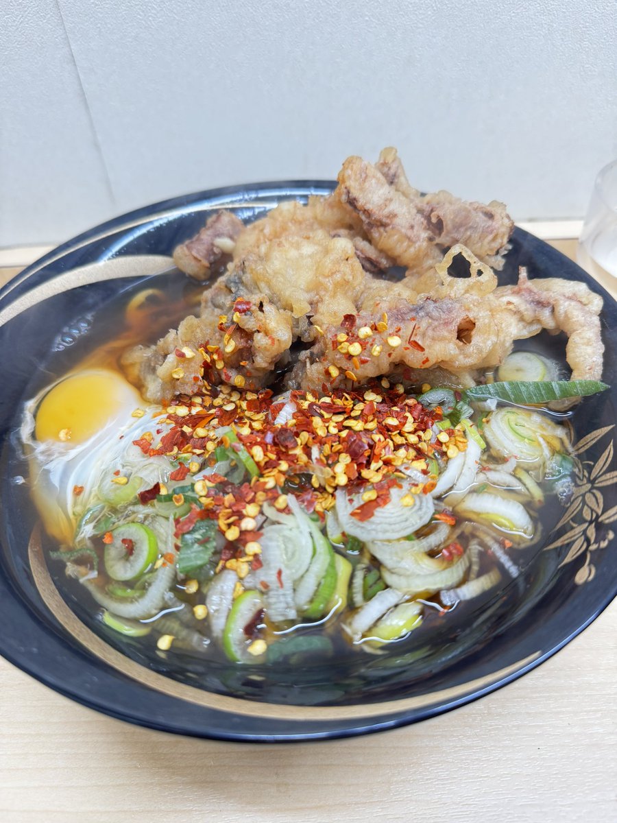 onzoooo's tweet image. 蕎麦
下足
卵葱多め

#そばのスエヒロ八丁堀店