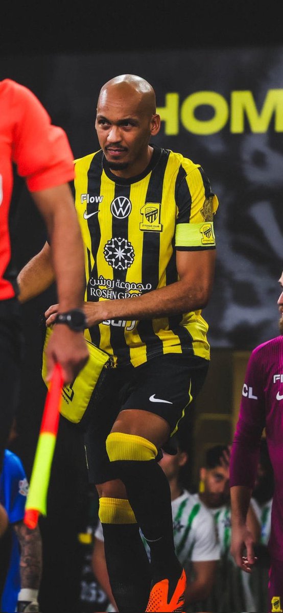 خروج النجم العالمي #كريم_بنزيما من الاتحاد مفيد جدا .. مزاجية اللاعب والتغيب عن المباريات وعدم احترام كيان النادي كانت عوامل سلبية يبثها داخل الفريق والليلة تم التخلص منها..
المرحلة القادمة تتطلب البناء على هذا المكتسب ووضع الثقة في القائد فابينهو وصنع منظومة متجانسة حوله