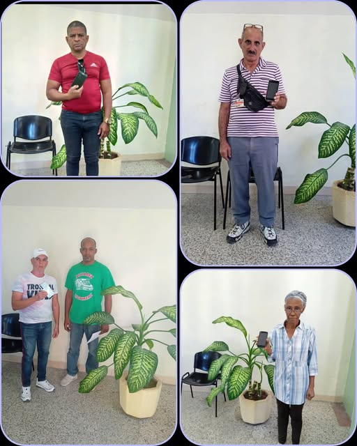 Ciudadanos de Centro Habana recuperan sus teléfonos móviles sustraídos. Excelente trabajo realizado por el  (MININT),  transmitiendo confianza y seguridad en las personas. Al pueblo, lo que es del pueblo.