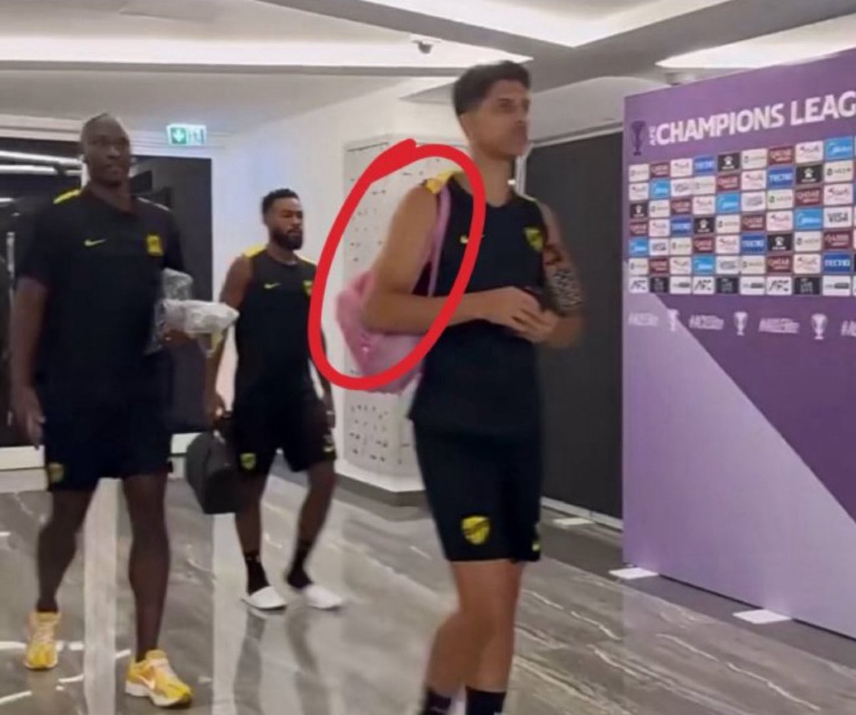 طارق tweet media