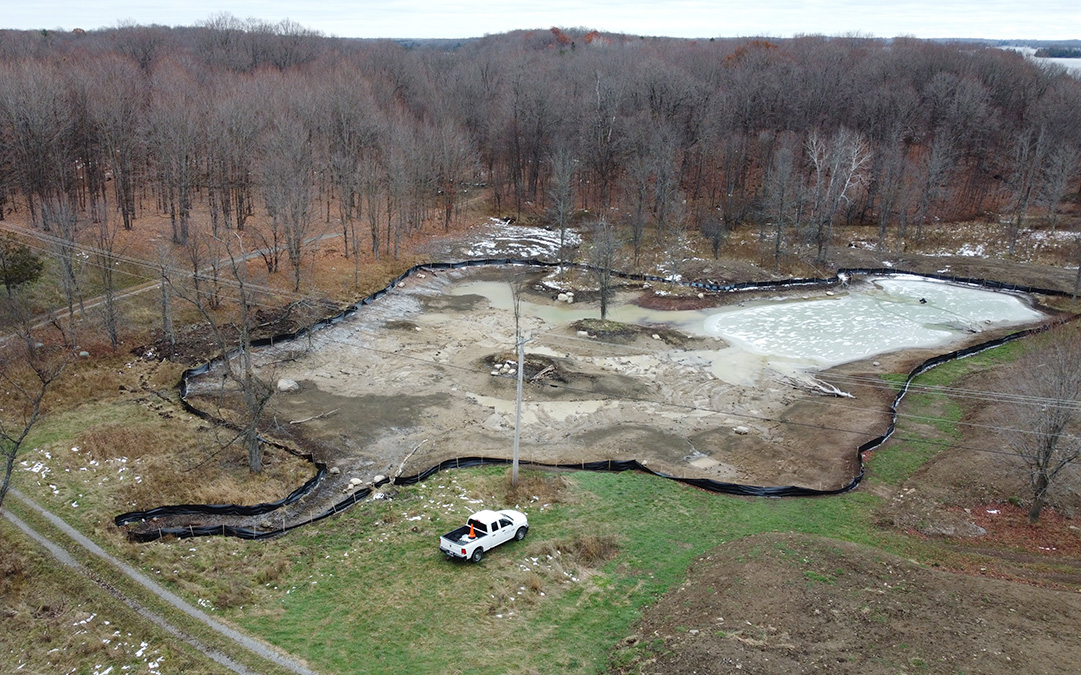 RideauValleyCA's tweet image. Our watershed is 23% wetlands, one of the hardest working #habitats! #Wetlands store carbon, filter contaminants, recharge groundwater &amp;amp; mitigate flood &amp;amp; drought. Learn how RVCA protects &amp;amp; restores wetlands: ow.ly/bF3U50Y7Svu

#WorldWetlandsDay #conservation #restoration