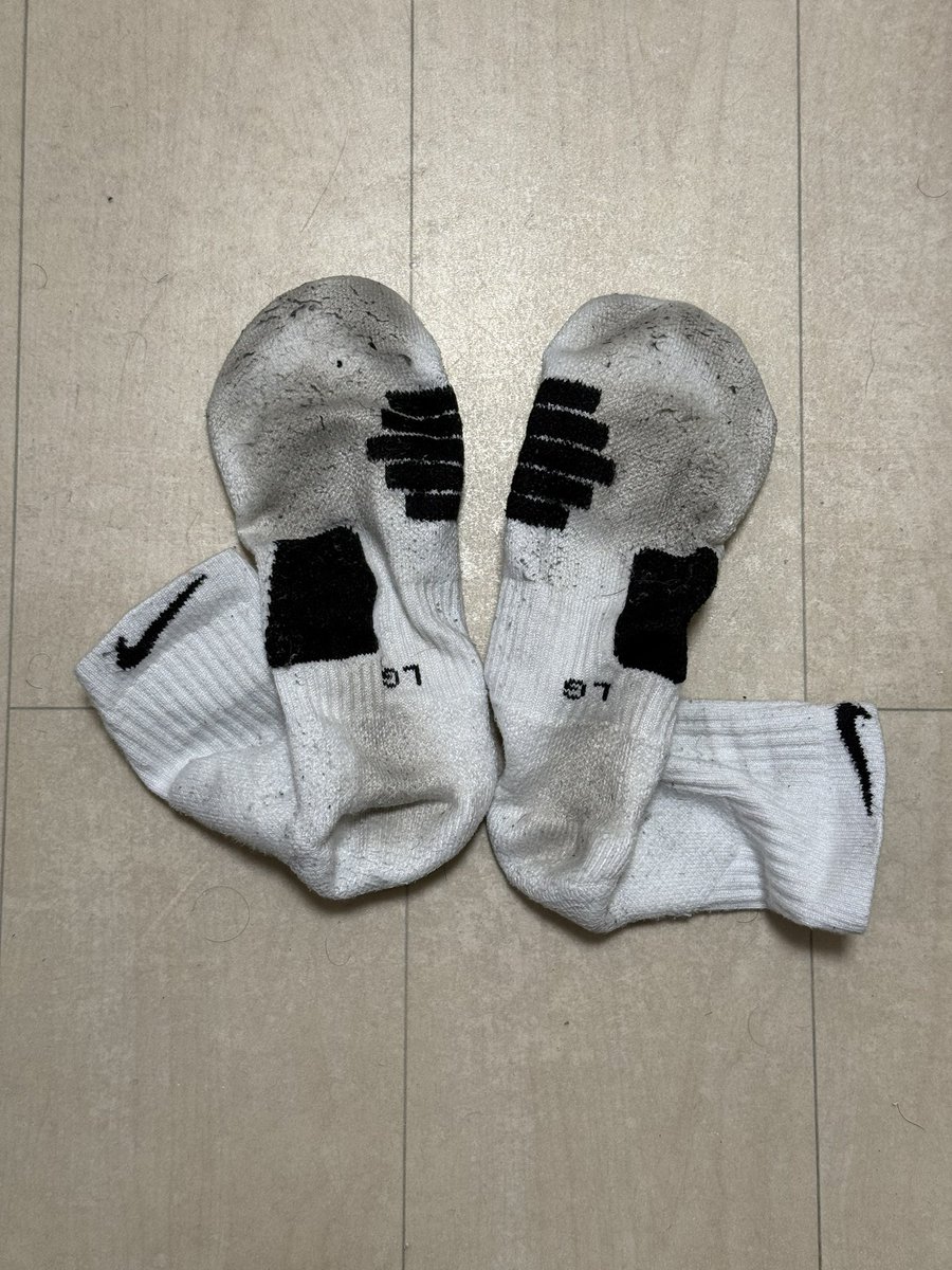 Gerry_Minsky's tweet photo. Soy de esos vatos que deja olorosos los calcetines pero con un olor muy rico 🥵
@ExhibeteMexico https://t.co/WY1EKqvFXm